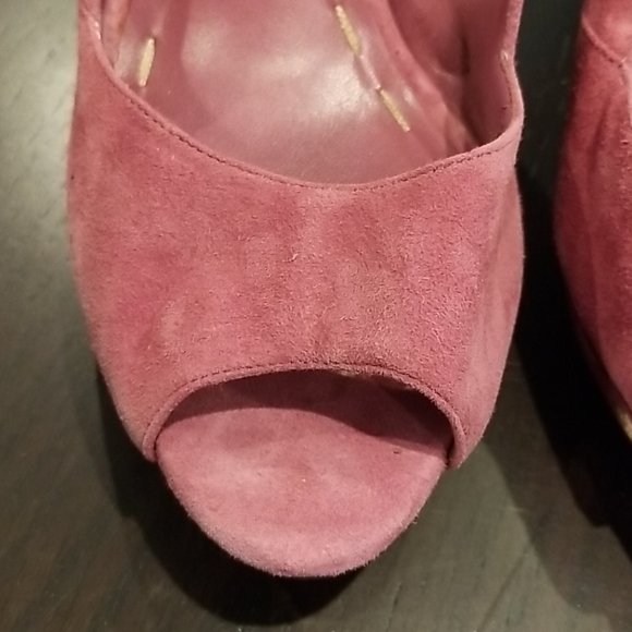 BCBGeneration womans size 8.5M heel - Picture 10 of 16